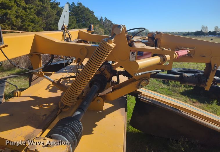 image for item EQ2488 Vermeer MC1030 disc mower