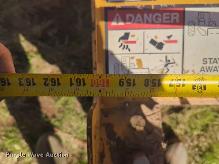 image for item EQ2488 Vermeer MC1030 disc mower