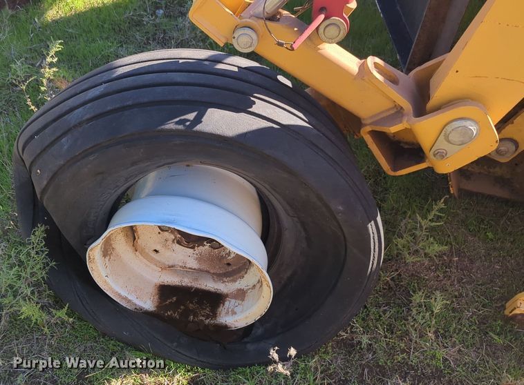 image for item EQ2488 Vermeer MC1030 disc mower