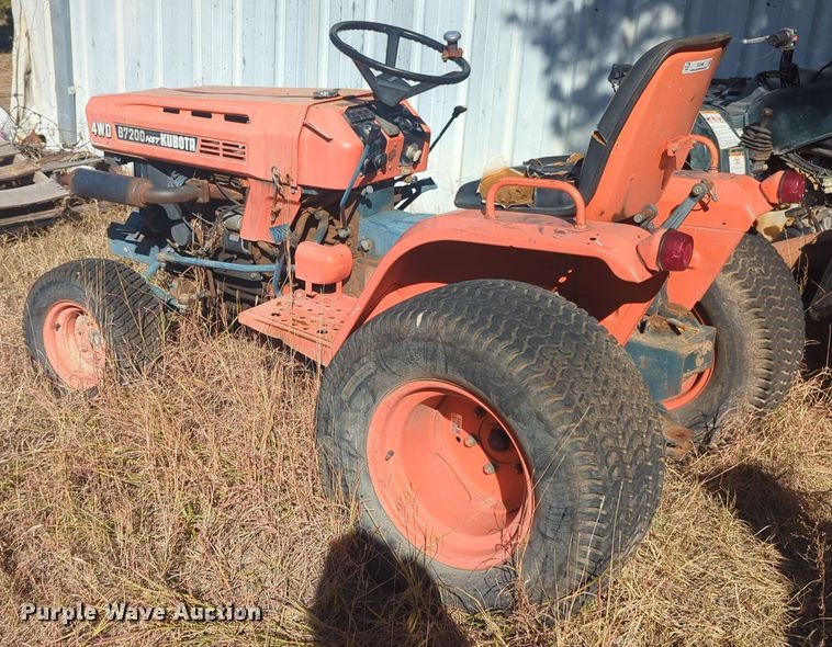image for item EQ2490 Kubota B7200HST-D MFWD tractor