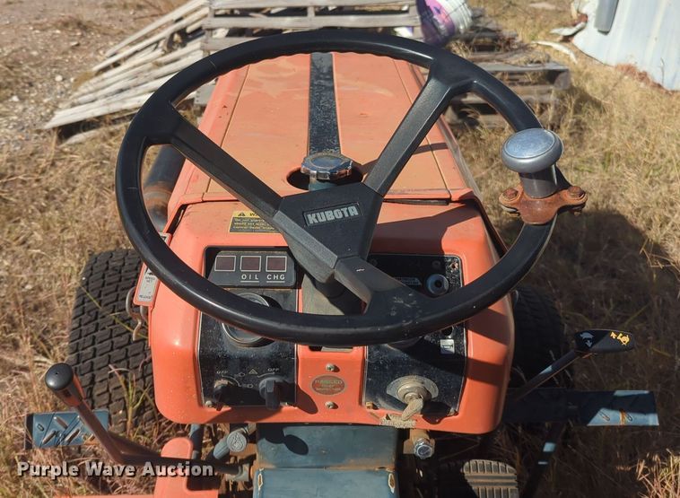 image for item EQ2490 Kubota B7200HST-D MFWD tractor