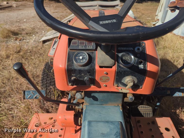 image for item EQ2490 Kubota B7200HST-D MFWD tractor