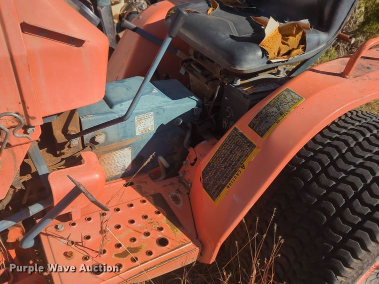 image for item EQ2490 Kubota B7200HST-D MFWD tractor