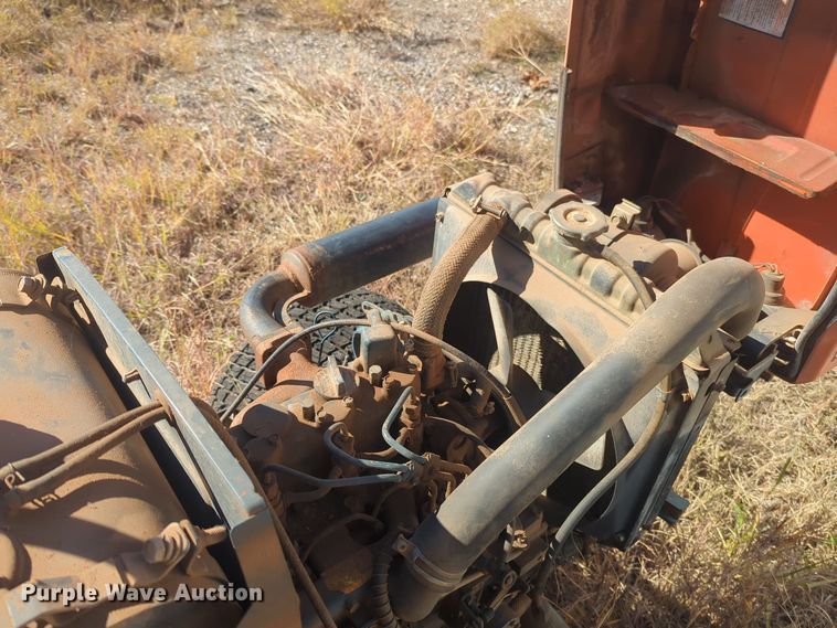 image for item EQ2490 Kubota B7200HST-D MFWD tractor