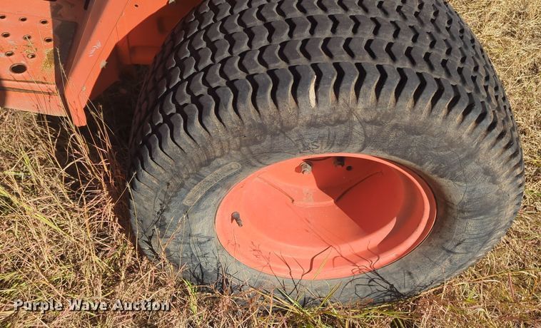 image for item EQ2490 Kubota B7200HST-D MFWD tractor