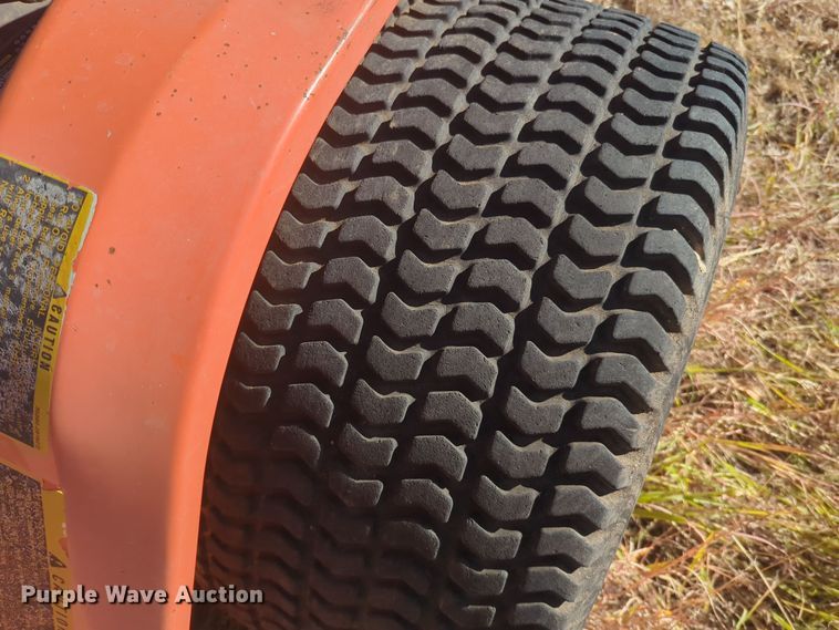 image for item EQ2490 Kubota B7200HST-D MFWD tractor