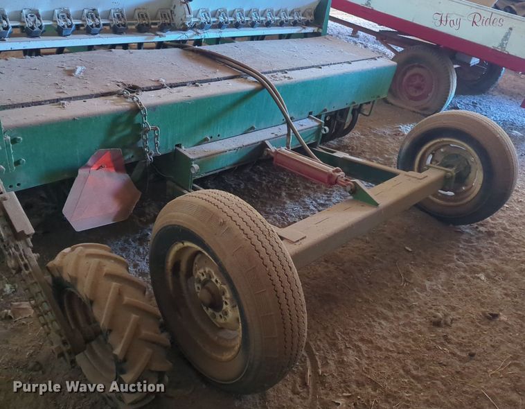 image for item EQ2491 GT no-till grain drill