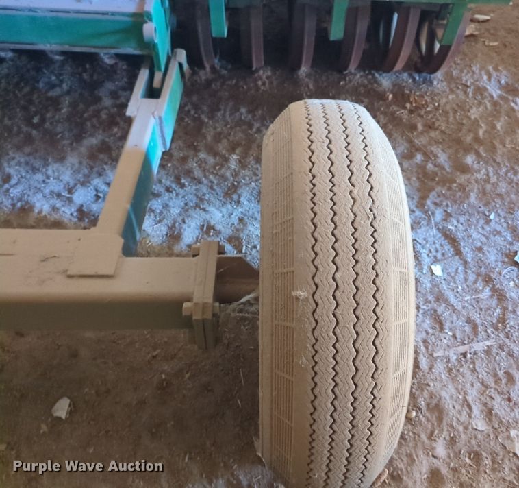 image for item EQ2491 GT no-till grain drill