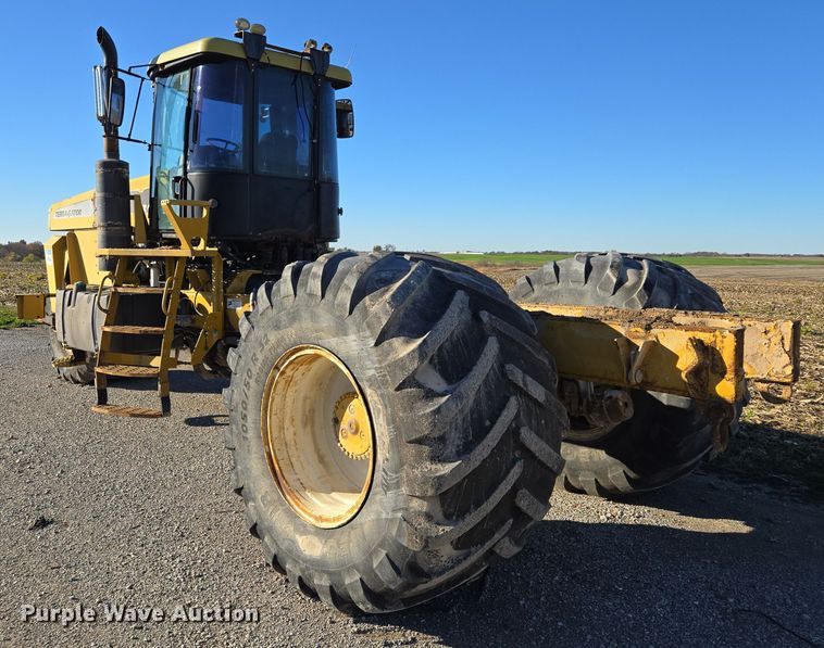 image for item EQ3639 Terra Gator  9203 applicator cab and chassis 