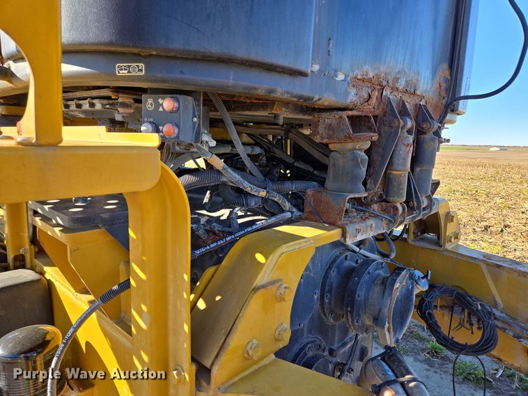 image for item EQ3639 Terra Gator  9203 applicator cab and chassis 