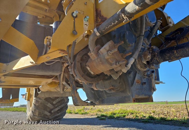 image for item EQ3639 Terra Gator  9203 applicator cab and chassis 