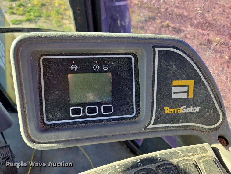 image for item EQ3639 Terra Gator  9203 applicator cab and chassis 