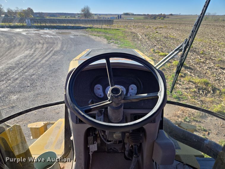 image for item EQ3639 Terra Gator  9203 applicator cab and chassis 