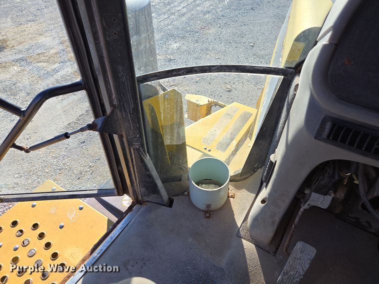 image for item EQ3639 Terra Gator  9203 applicator cab and chassis 