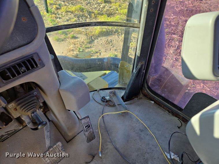 image for item EQ3639 Terra Gator  9203 applicator cab and chassis 