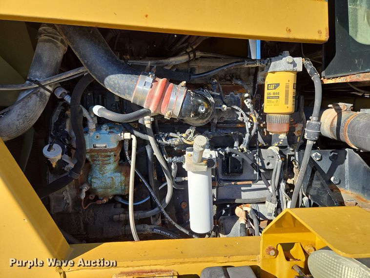 image for item EQ3639 Terra Gator  9203 applicator cab and chassis 