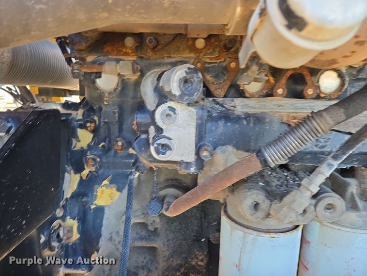 image for item EQ3639 Terra Gator  9203 applicator cab and chassis 