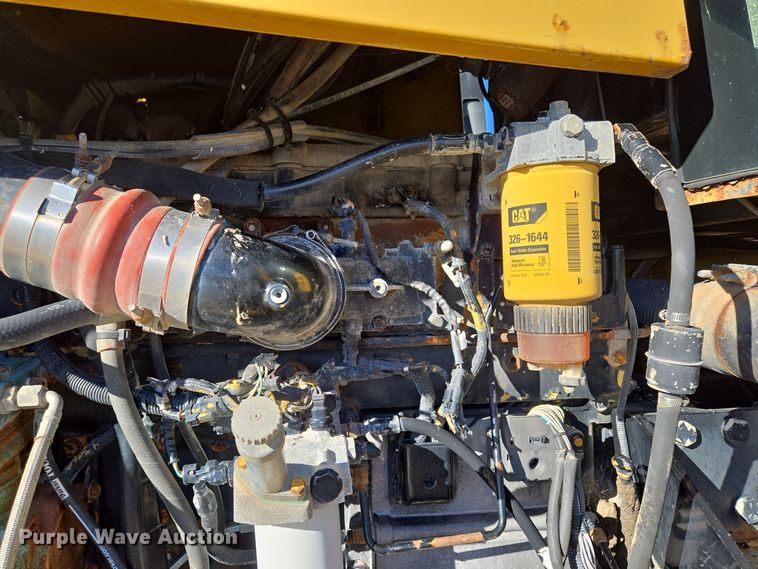 image for item EQ3639 Terra Gator  9203 applicator cab and chassis 