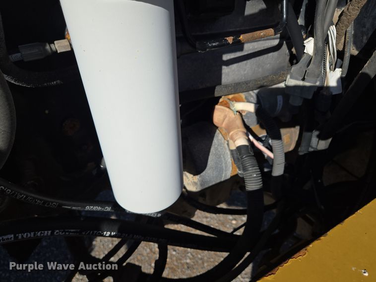 image for item EQ3639 Terra Gator  9203 applicator cab and chassis 