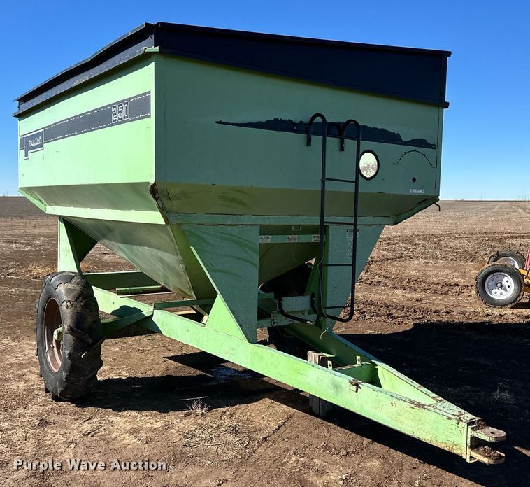 image for item ER8171 Parker 250 grain cart