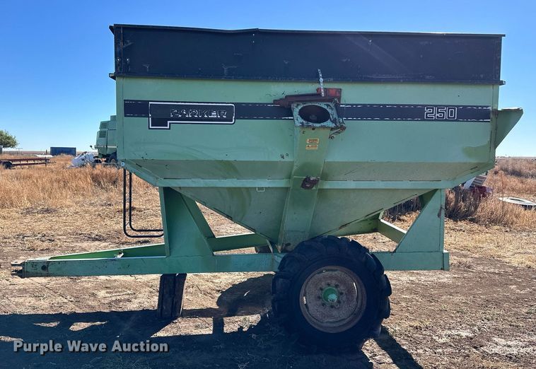 image for item ER8171 Parker 250 grain cart