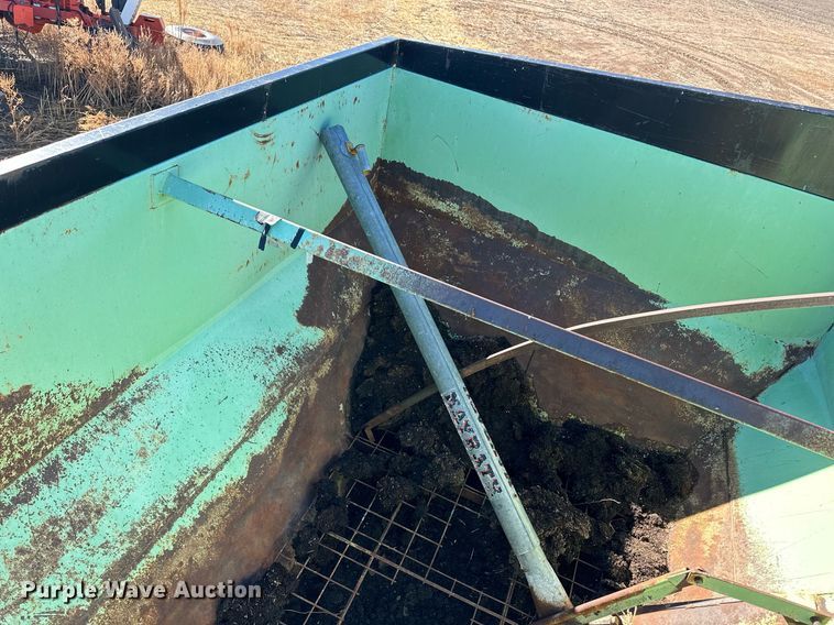 image for item ER8171 Parker 250 grain cart