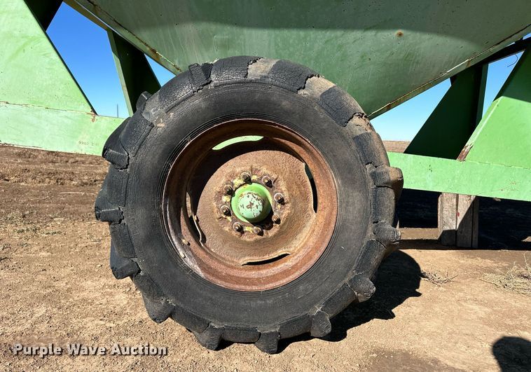 image for item ER8171 Parker 250 grain cart