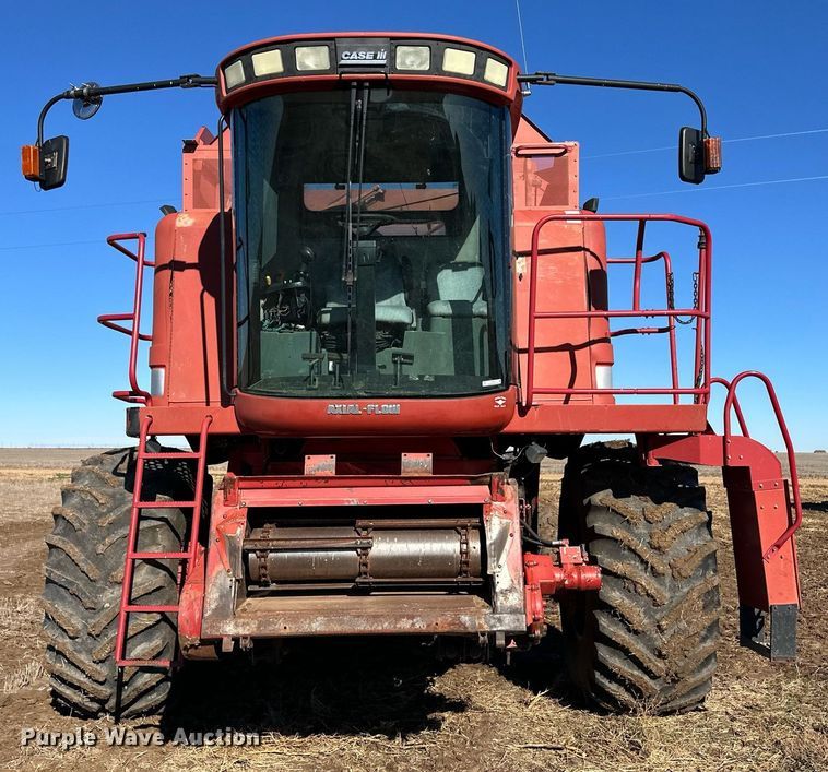 image for item ER8175 2003 Case IH 2388 combine