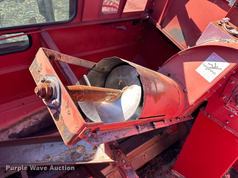 image for item ER8175 2003 Case IH 2388 combine