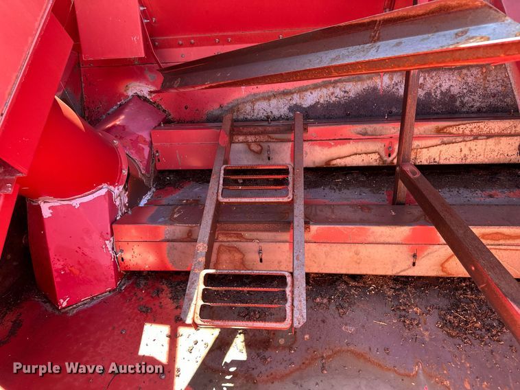 image for item ER8175 2003 Case IH 2388 combine