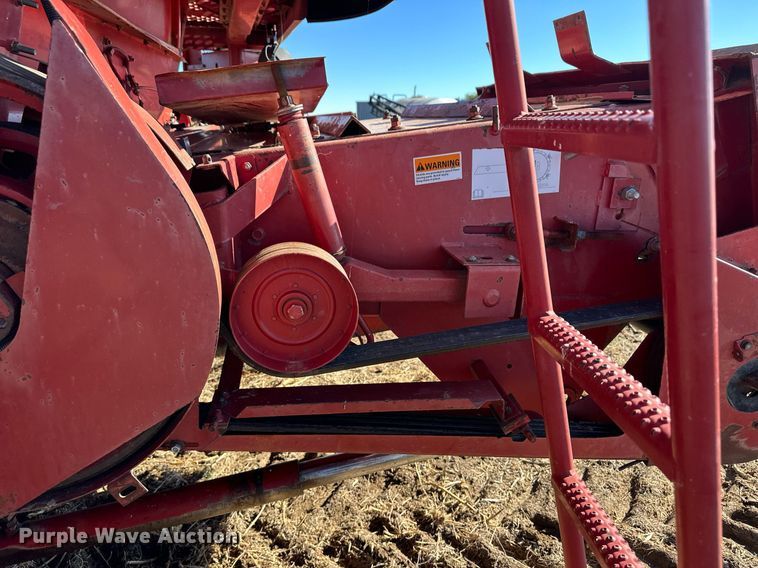 image for item ER8175 2003 Case IH 2388 combine