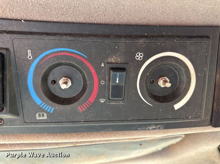 image for item ER8175 2003 Case IH 2388 combine