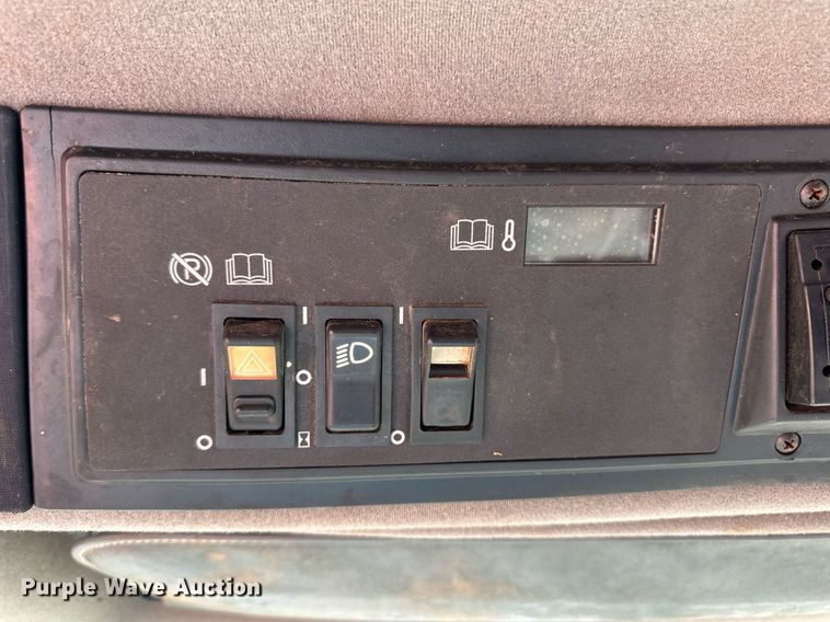 image for item ER8175 2003 Case IH 2388 combine