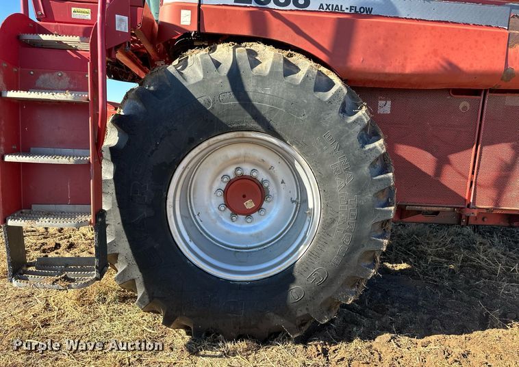 image for item ER8175 2003 Case IH 2388 combine