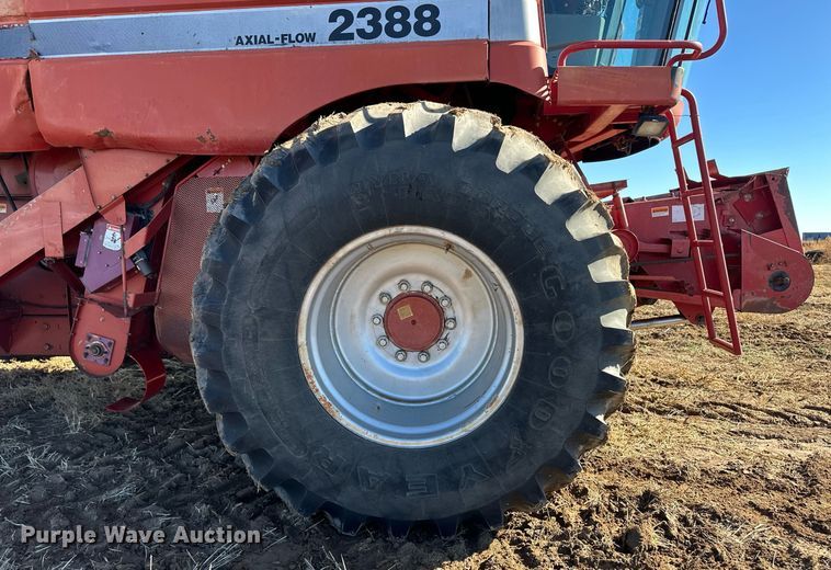 image for item ER8175 2003 Case IH 2388 combine