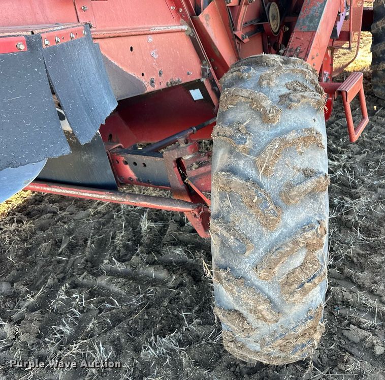 image for item ER8175 2003 Case IH 2388 combine