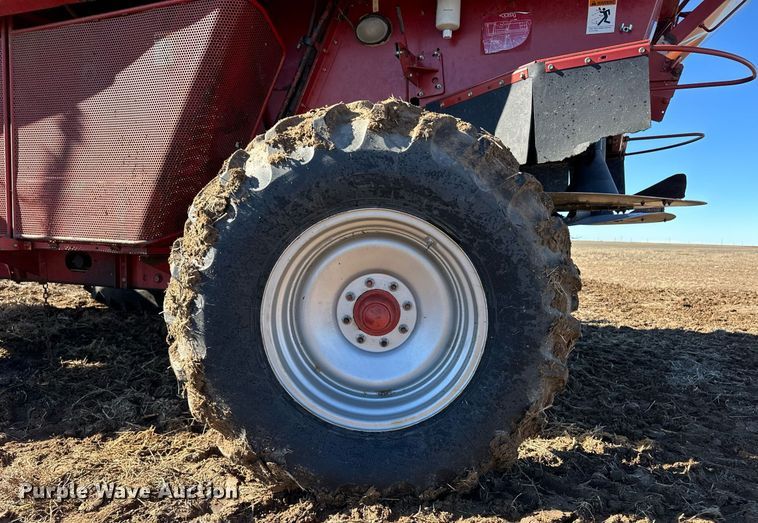 image for item ER8175 2003 Case IH 2388 combine