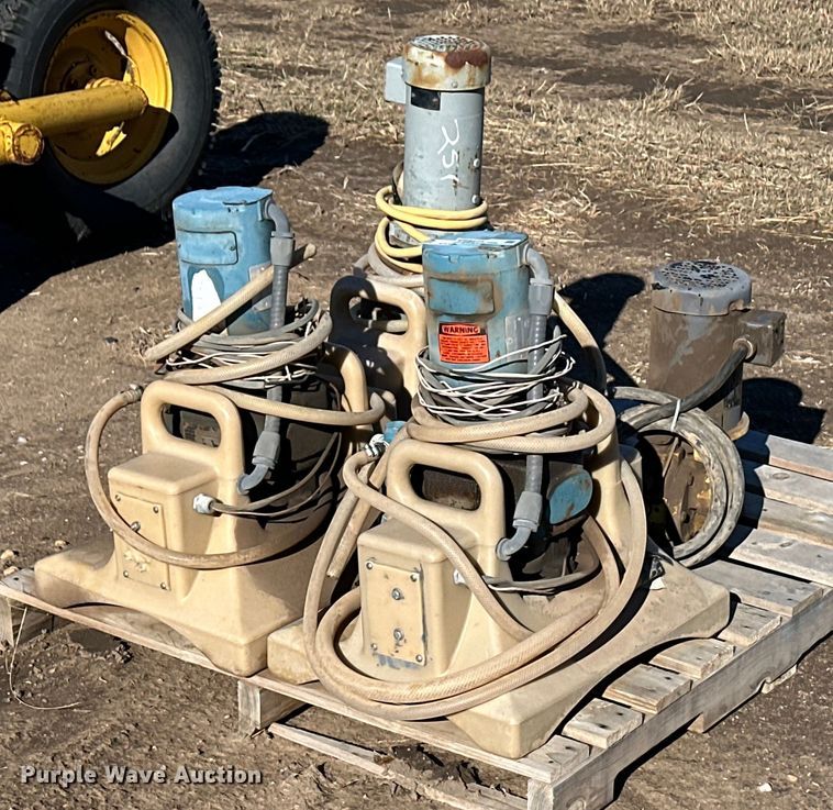 image for item ER8273 (4) chemigation pumps