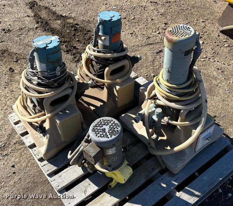image for item ER8273 (4) chemigation pumps