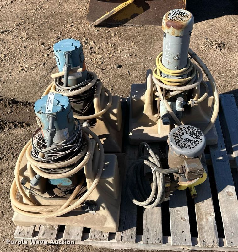 image for item ER8273 (4) chemigation pumps