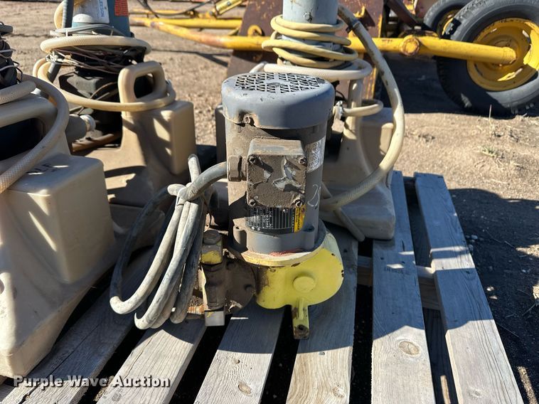 image for item ER8273 (4) chemigation pumps