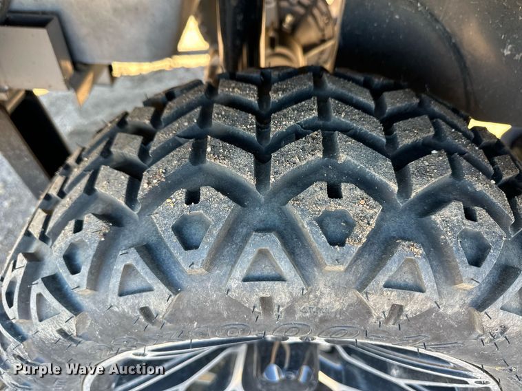 image for item ER8276 Golf cart