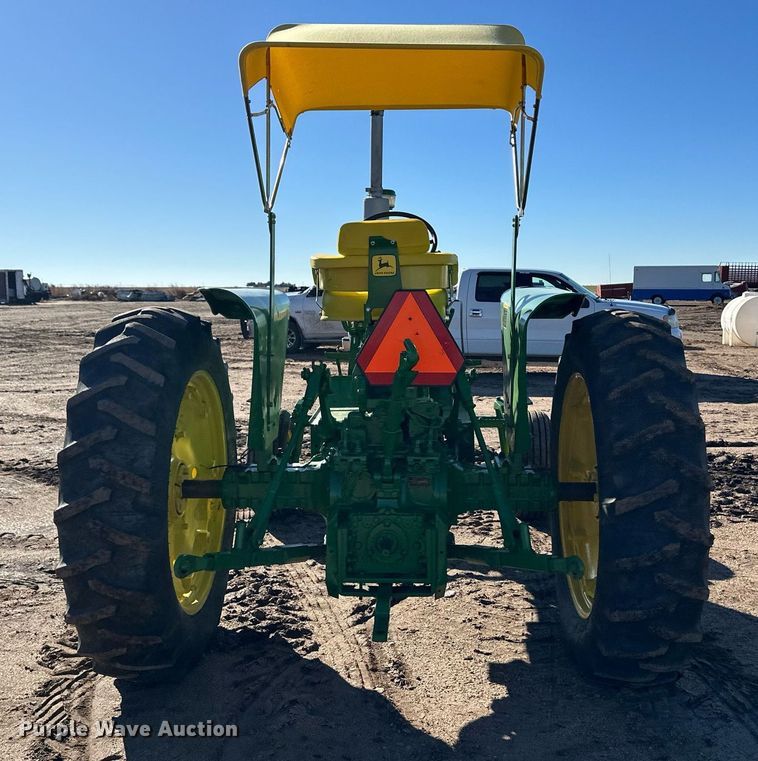 image for item ER8280 1961 John Deere 3010 tractor