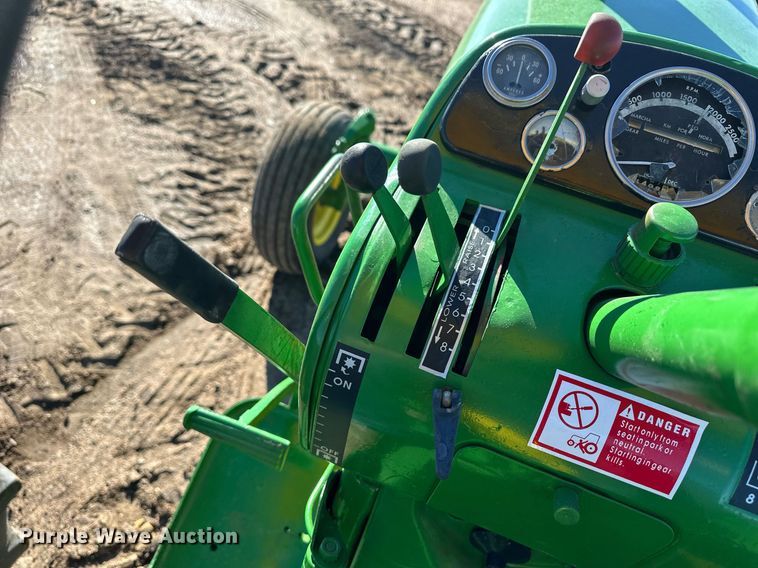 image for item ER8280 1961 John Deere 3010 tractor