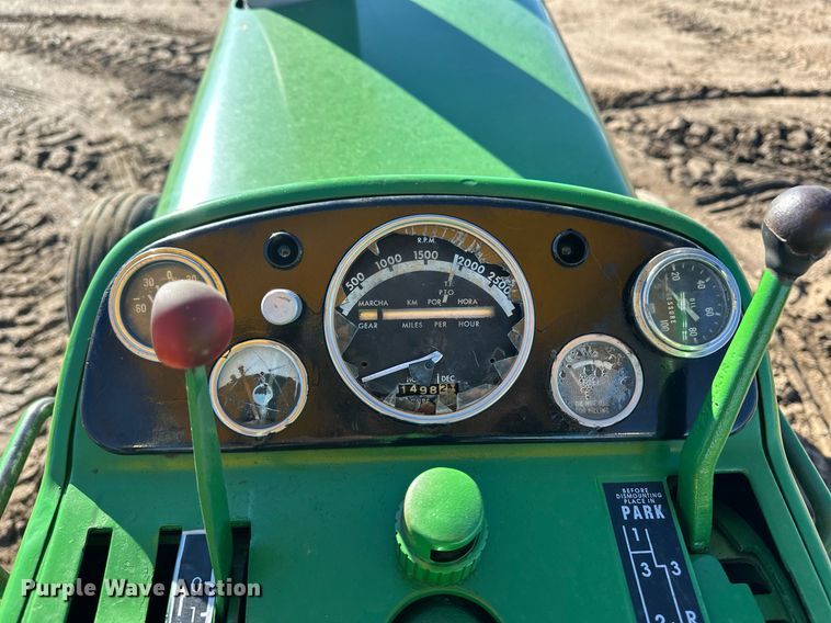 image for item ER8280 1961 John Deere 3010 tractor