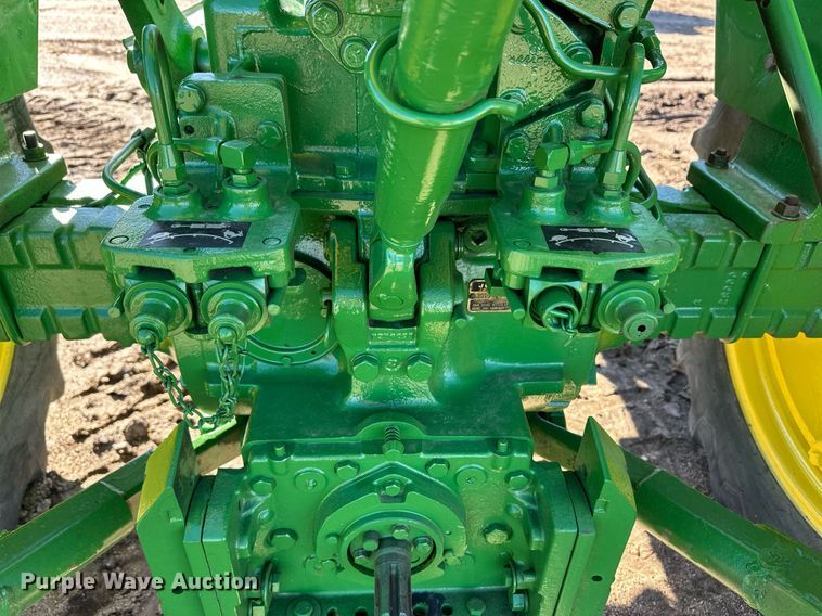 image for item ER8280 1961 John Deere 3010 tractor