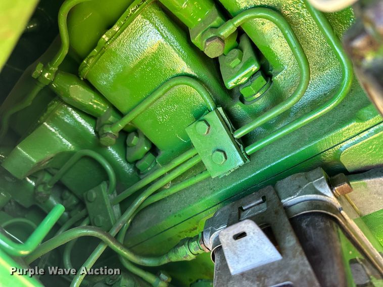 image for item ER8280 1961 John Deere 3010 tractor