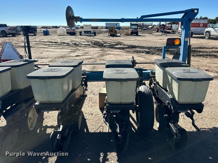 image for item ER8287 Kinze 2100 no-till planter