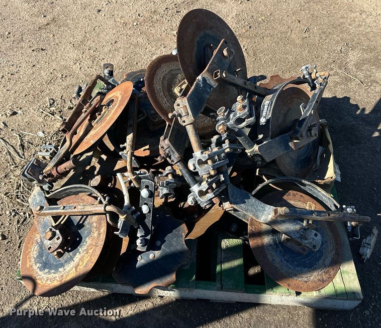 image for item ER8287 Kinze 2100 no-till planter