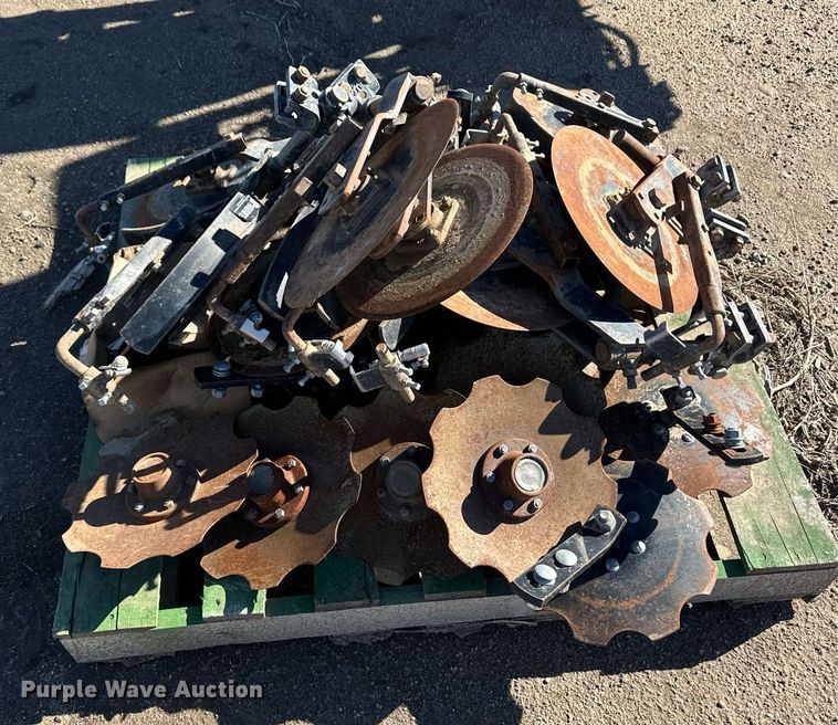 image for item ER8287 Kinze 2100 no-till planter